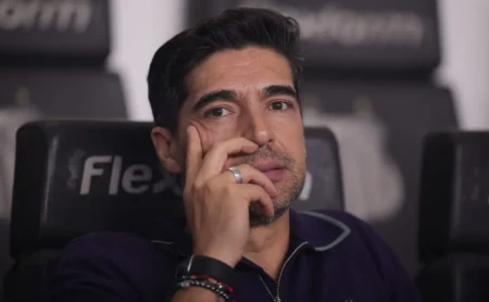 Leila assegura Abel até agosto, mas ambiente tenso requer soluções contundentes do técnico em 2026