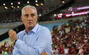 Lista de dispensas do Cruzeiro aumenta com a chegada de Tite e futuro incerto de Bolasie Lista de dispensas do Cruzeiro aumenta com a chegada de Tite e futuro incerto de Bolasie