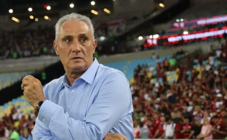 Lista de dispensas do Cruzeiro aumenta com a chegada de Tite e futuro incerto de Bolasie