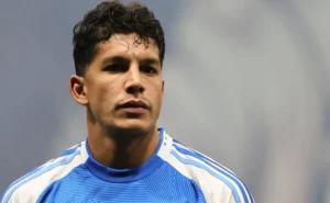 Lucas Romero avalia campanha do Cruzeiro no Brasileirão e alerta para o Corinthians na Copa do Brasil