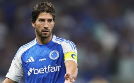 Lucas Silva afirma que impasse com Leonardo Jardim não afeta o elenco do Cruzeiro