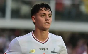 Lucca mantém número 45 no São Paulo para 2026, decisão surpreende clube