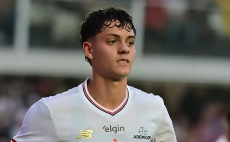 Lucca mantém número 45 no São Paulo para 2026, decisão surpreende clube