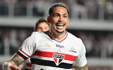 Luciano: Artilheiro contra o Internacional, São Paulo celebra maior vítima do camisa 10