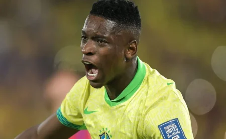 Luiz Henrique revela detalhe que impediu ida para o Flamengo: “Queria ser emprestado” Luiz Henrique revela detalhe que impediu ida para o Flamengo: “Queria ser emprestado”