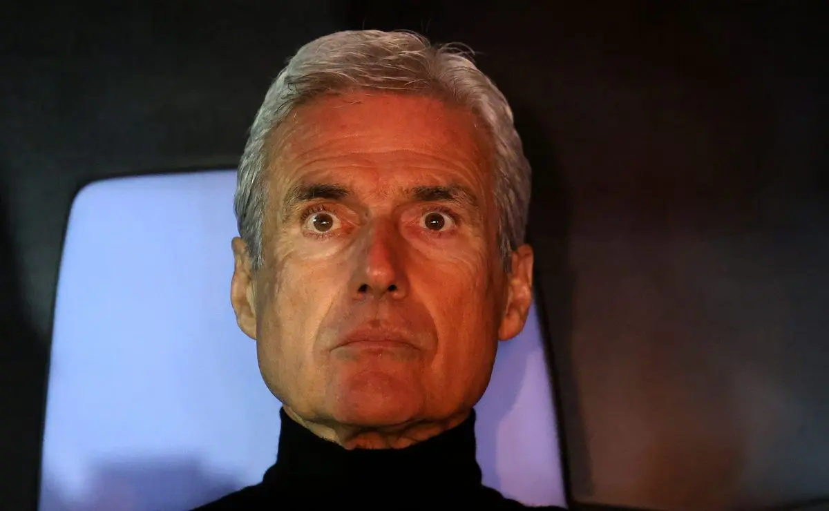 Luís Castro planeja 3 novidades no Grêmio e jovens terão chances em 2026