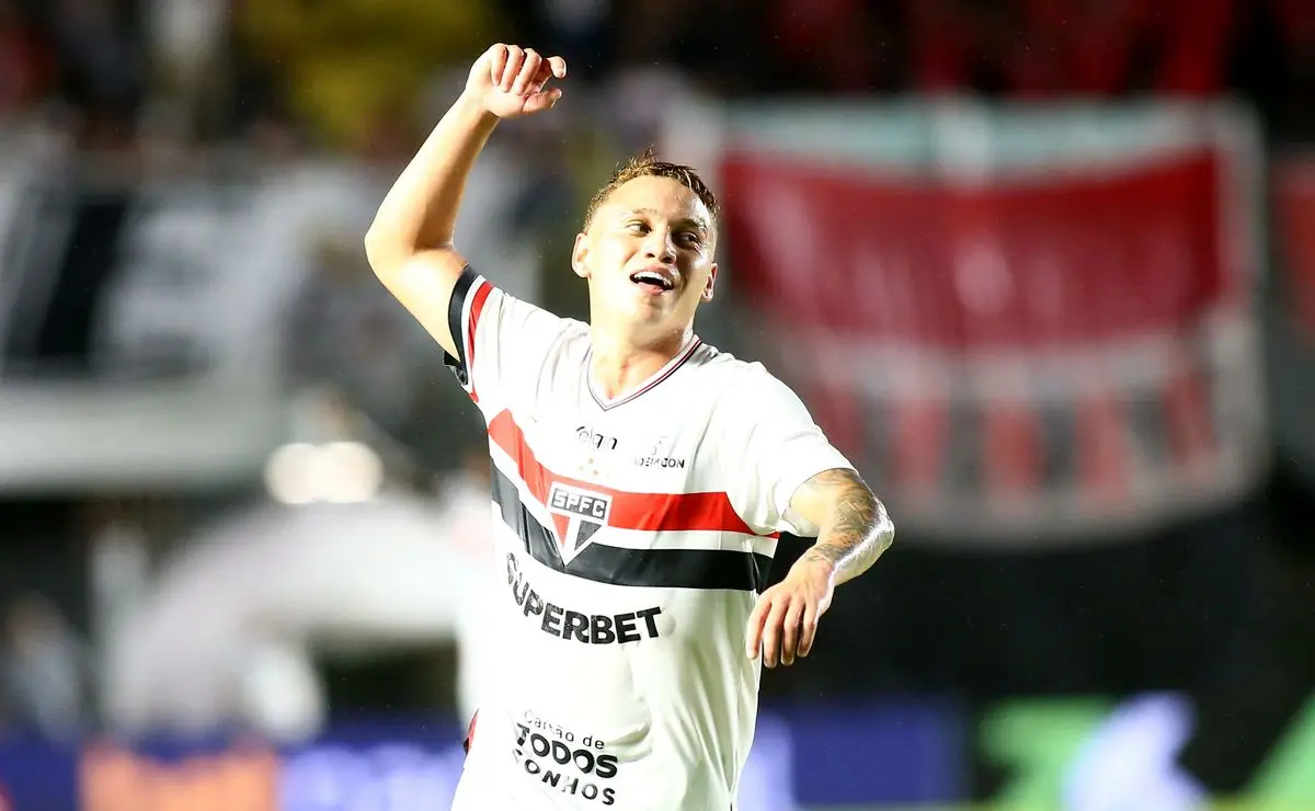 Maik Ganha Espaço no São Paulo Sob o Comando de Hernán Crespo na Reta Final da Temporada