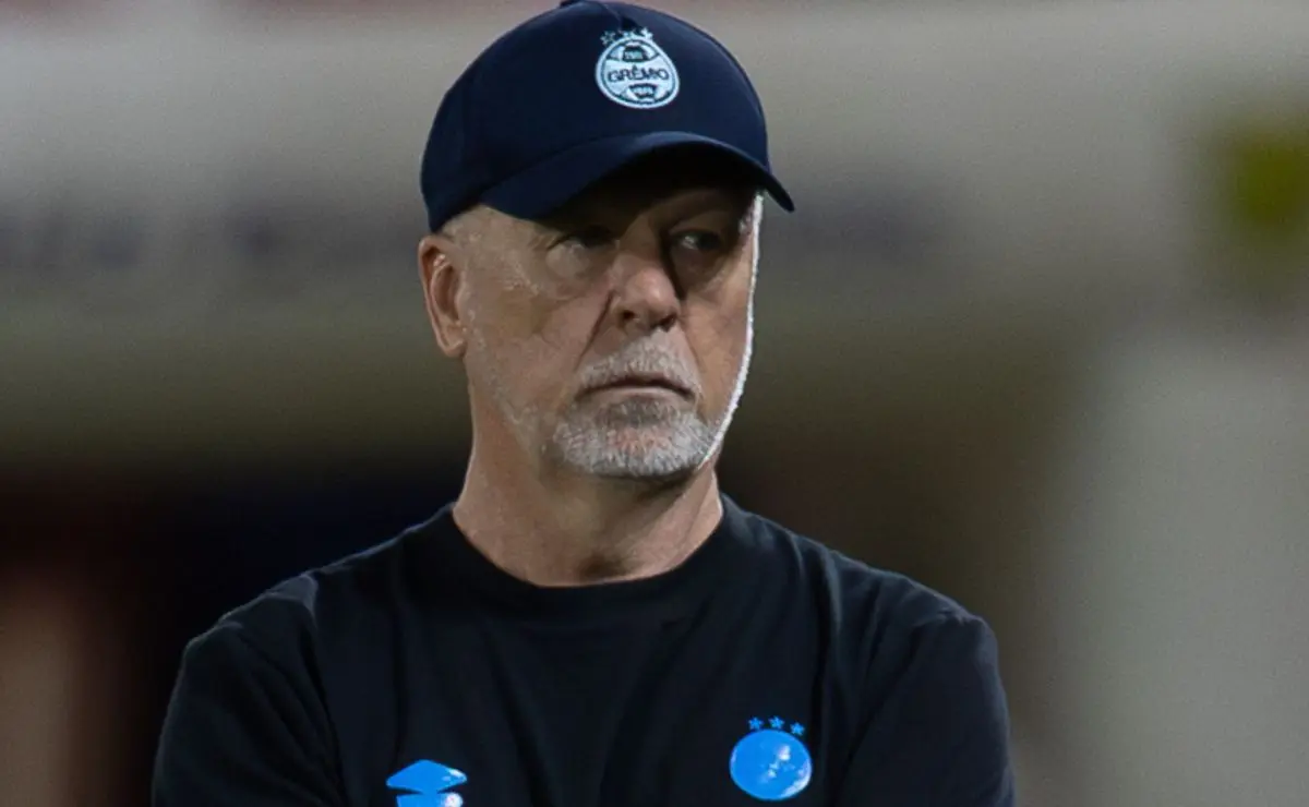 Mano Menezes: Futuro no Grêmio depende da direção