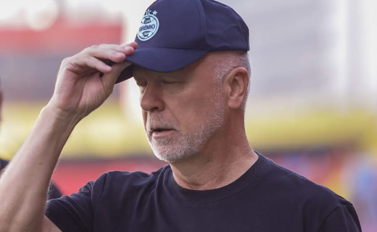 Mano Menezes confirma saída do Grêmio e antecipa futuro em 2026 Mano Menezes confirma saída do Grêmio e antecipa futuro em 2026