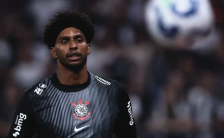 Milan faz proposta por Hugo Souza, mas Corinthians a rejeita