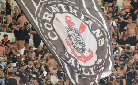 Milton Neves aponta torcida corintiana como a mais feliz de São Paulo em 2025