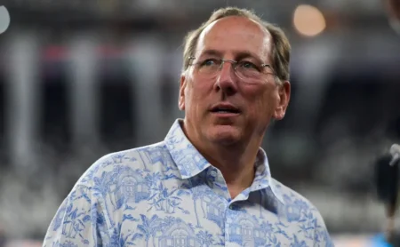 Negociação com o Palmeiras esfria, e Botafogo pode avançar por Yuri Alves, promessa do Atlético-GO, com aval de John Textor. Negociação com o Palmeiras esfria, e Botafogo pode avançar por Yuri Alves, promessa do Atlético-GO, com aval de John Textor.