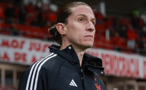 Novo contrato pode tornar Filipe Luís um dos técnicos mais longevos da história do Flamengo