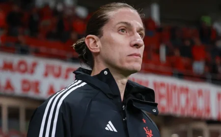 Novo contrato pode tornar Filipe Luís um dos técnicos mais longevos da história do Flamengo