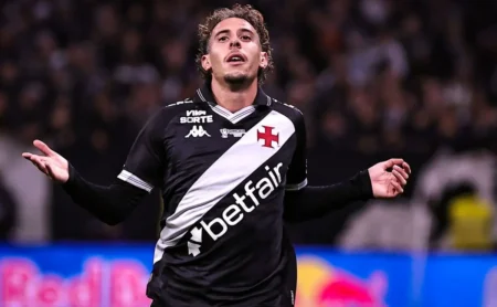 Nuno Moreira busca chance histórica pelo Vasco na decisão contra o Corinthians