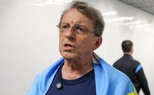 Odorico assume o Grêmio e já agenda coletiva sobre o futuro de Mano Menezes Odorico assume o Grêmio e já agenda coletiva sobre o futuro de Mano Menezes