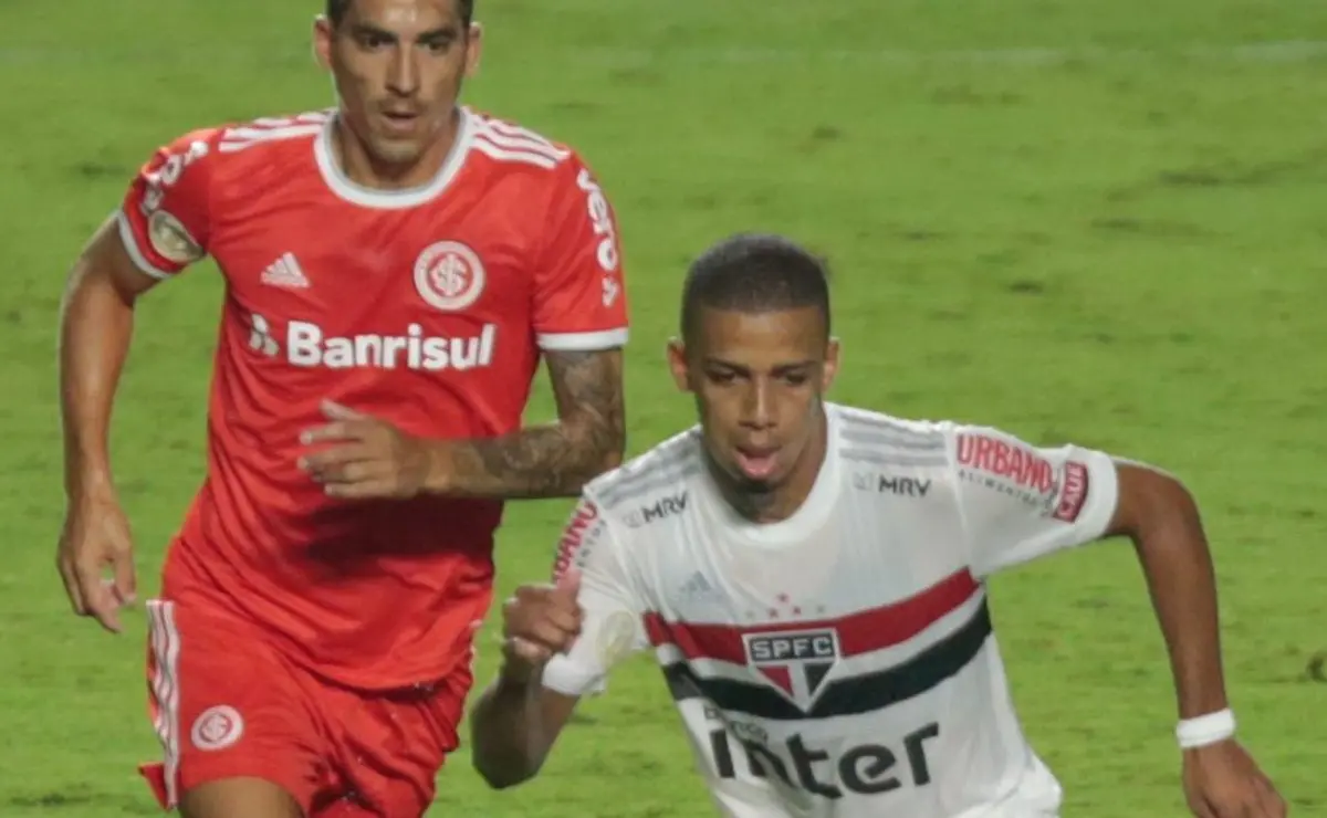 Palmeiras afasta Brenner e prioriza a contratação de centroavante. Palmeiras afasta Brenner e prioriza a contratação de centroavante.