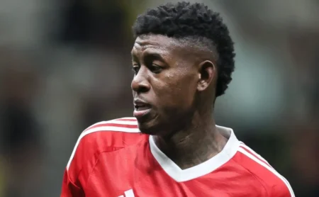 Palmeiras avança na contratação de Vitão; Inter exige R$ 97 milhões pelo zagueiro