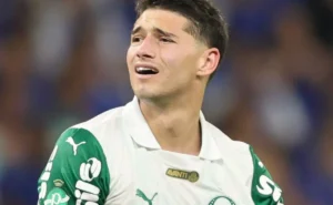 Palmeiras busca solução para Aníbal Moreno e aceita empréstimo do argentino Palmeiras busca solução para Aníbal Moreno e aceita empréstimo do argentino