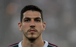 Palmeiras confirma acerto e avança para assinar com o zagueiro Nino