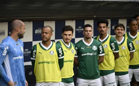 Palmeiras define futuro de Raphael Veiga após saída de Aníbal Moreno