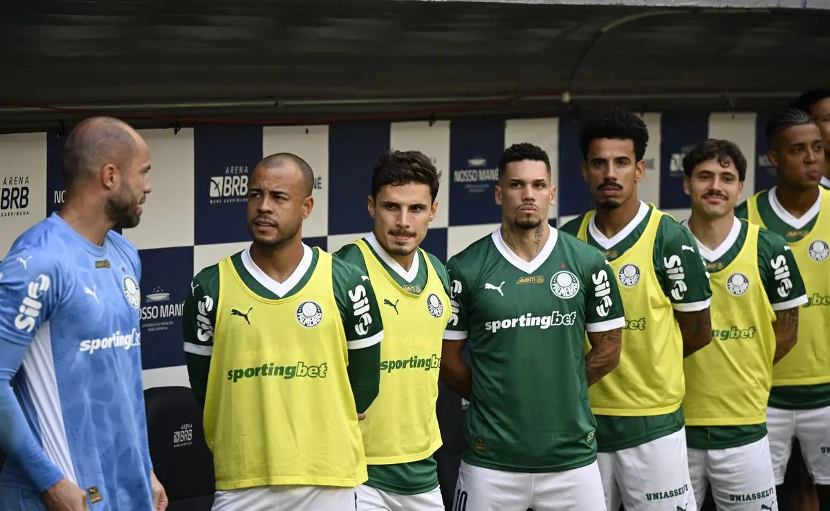Palmeiras define futuro de Raphael Veiga após saída de Aníbal Moreno