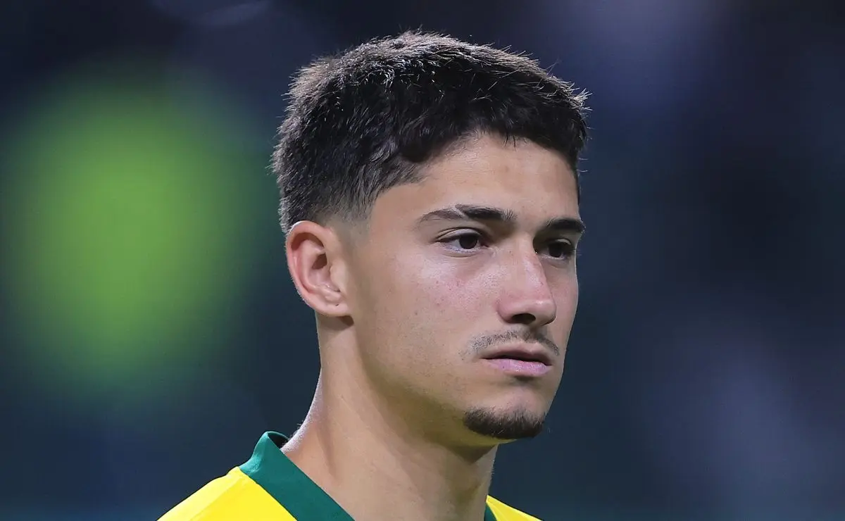 Palmeiras gastou quase cinco vezes mais que o Corinthians por Emiliano Martínez, reserva na Dinamarca.