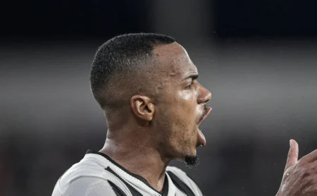 Palmeiras oferece R$ 32 milhões por Marlon Freitas, do Botafogo