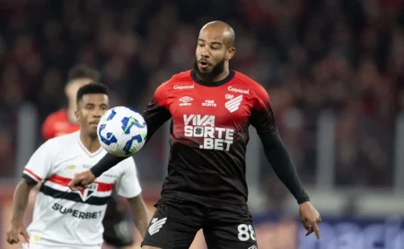 Patrick retorna ao Santos após exigências do Athletico-PR