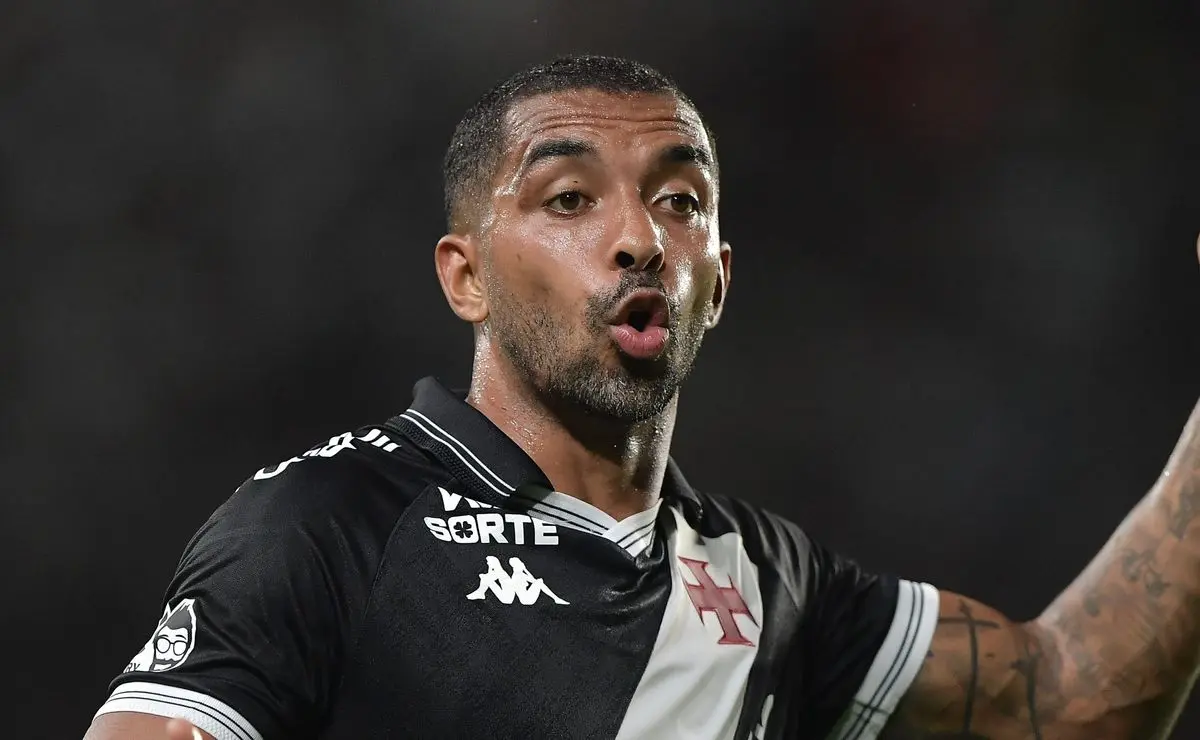 Paulo Henrique defende Diniz no Vasco: “Trabalho dele exige longo prazo” Paulo Henrique defende Diniz no Vasco: “Trabalho dele exige longo prazo”