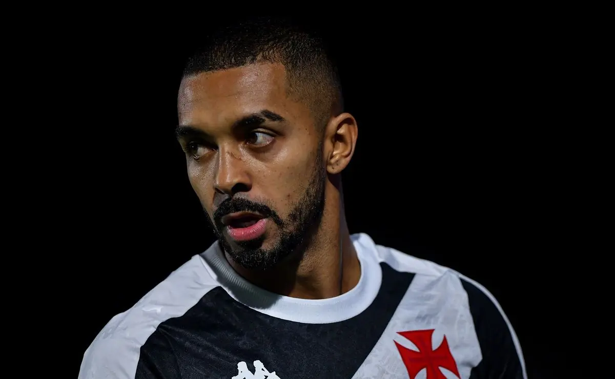 Paulo Henrique: possível saída do Vasco rumo a clube da Champions League Paulo Henrique: possível saída do Vasco rumo a clube da Champions League