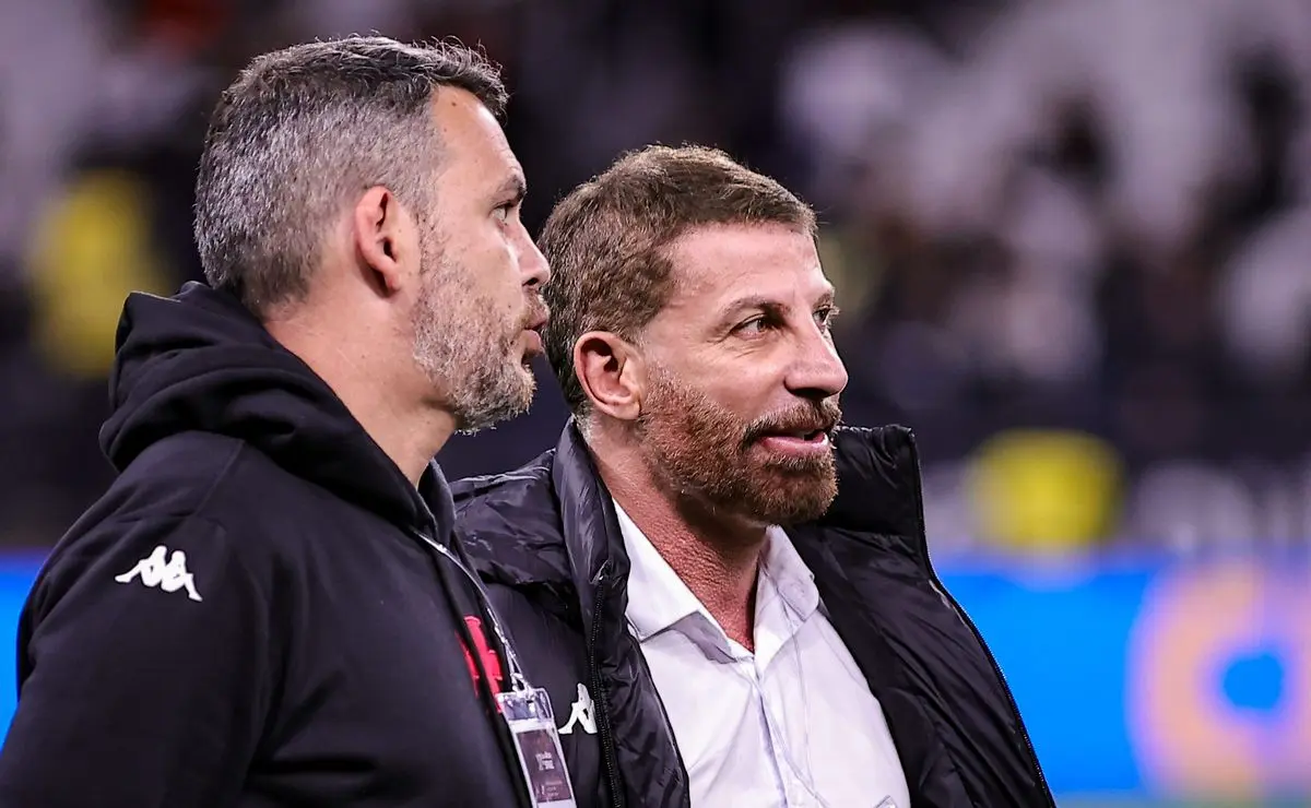 Pedrinho decide demitir 5 jogadores do Vasco; reunião com Diniz agendada
