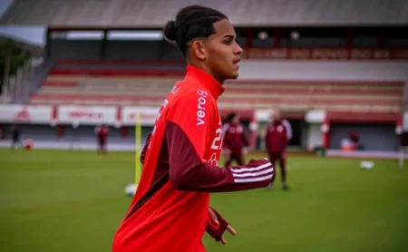 Pezzolano avalia base: 4 jovens buscam espaço no início do Gauchão pelo Internacional