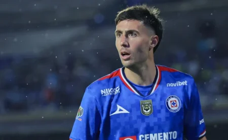 “Posicionamento problemático”: jornalista expõe fraqueza do Cruz Azul, rival do Flamengo “Posicionamento problemático”: jornalista expõe fraqueza do Cruz Azul, rival do Flamengo