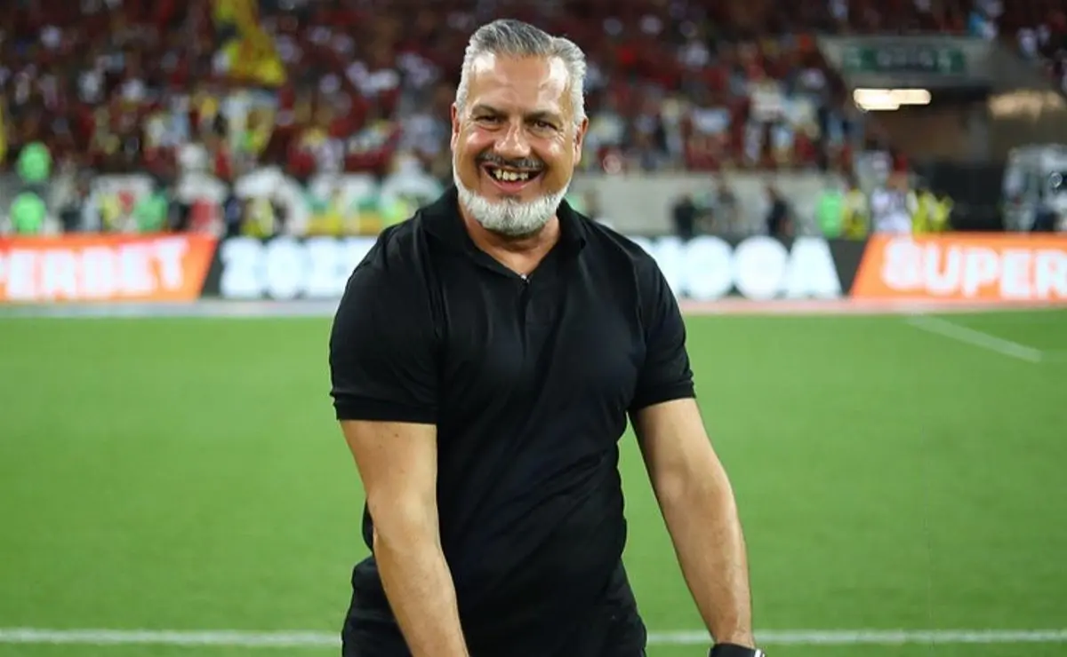 Pressão e saudade: José Boto pode deixar o Flamengo por proposta europeia Pressão e saudade: José Boto pode deixar o Flamengo por proposta europeia