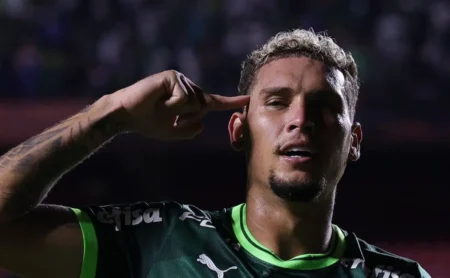 Rafael Navarro: Santos esbarra em exigência e negociação não avança