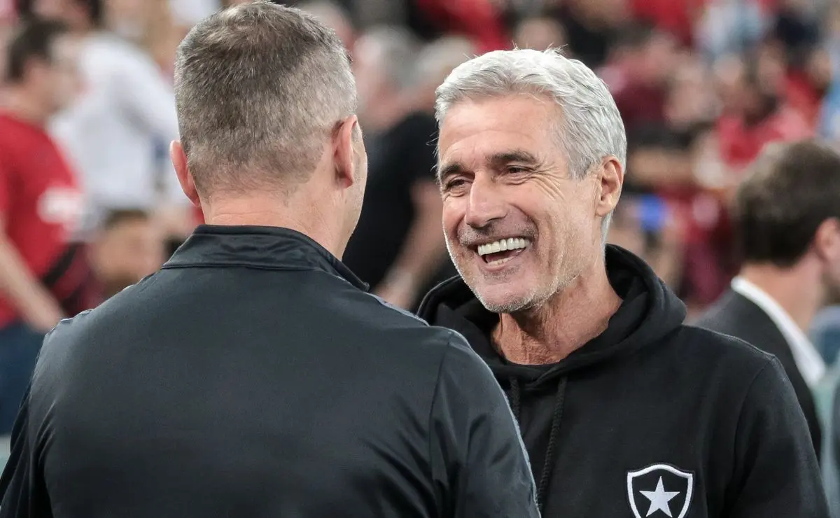 Reviravolta no Grêmio: Luis Castro define Cristaldo como camisa 10