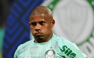 Saída de Gilberto do Palmeiras visa dar espaço para jovem promessa Saída de Gilberto do Palmeiras visa dar espaço para jovem promessa