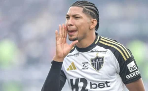 Santos avança em negociação para contratar Rony, do Atlético-MG, em 2026