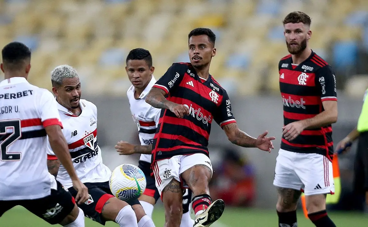 Santos demonstra interesse em Allan, volante do Flamengo, apura jornalista Santos demonstra interesse em Allan, volante do Flamengo, apura jornalista
