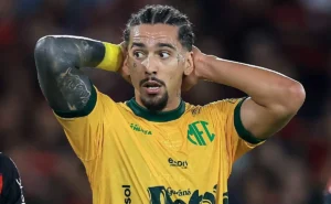 Santos entra em contato e futuro de Chico da Costa definido para 2026 no Cerro Porteño-PAR