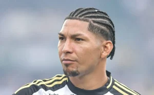 Santos negocia com Rony, mas Atlético-MG pede R$ 33 milhões pela transferência