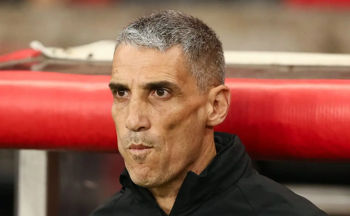 Santos recebe Juventude em jogo de "pendurados" e sem Escobar pelo Brasileirão