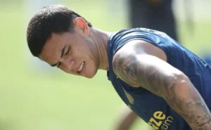 Santos recebe proposta e Mattos avalia empréstimo de JP Chermont em 2026 Santos recebe proposta e Mattos avalia empréstimo de JP Chermont em 2026