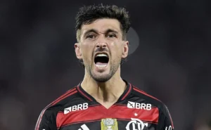 Seleção da Temporada do Rei da América: Flamengo com seis jogadores, Palmeiras com dois e Messi presente.