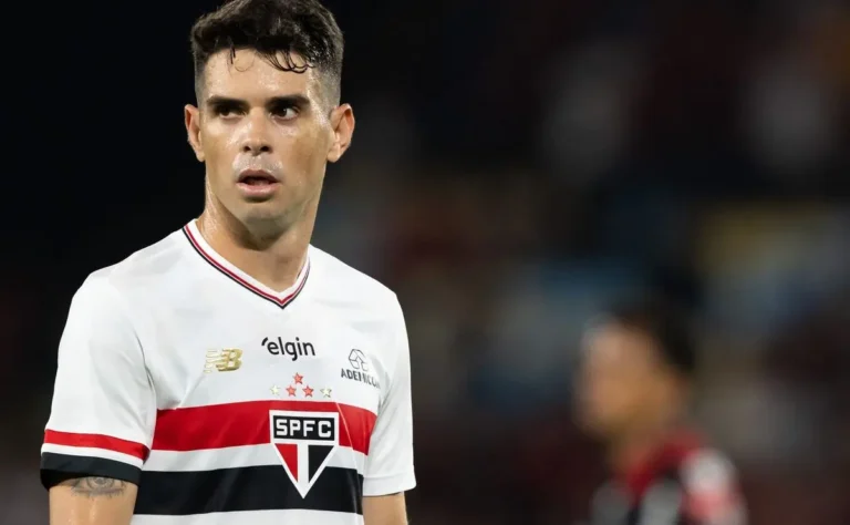 São Paulo: Crespo veta Alan Franco, libera Dinenno e aguarda decisão de Oscar