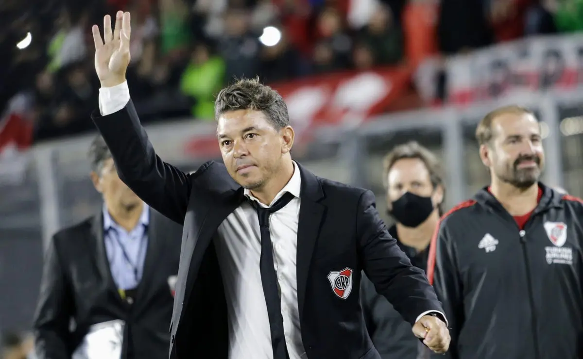 São Paulo articula troca com River e aguarda desfecho com Galoppo, Tapia e Enzo Díaz São Paulo articula troca com River e aguarda desfecho com Galoppo, Tapia e Enzo Díaz