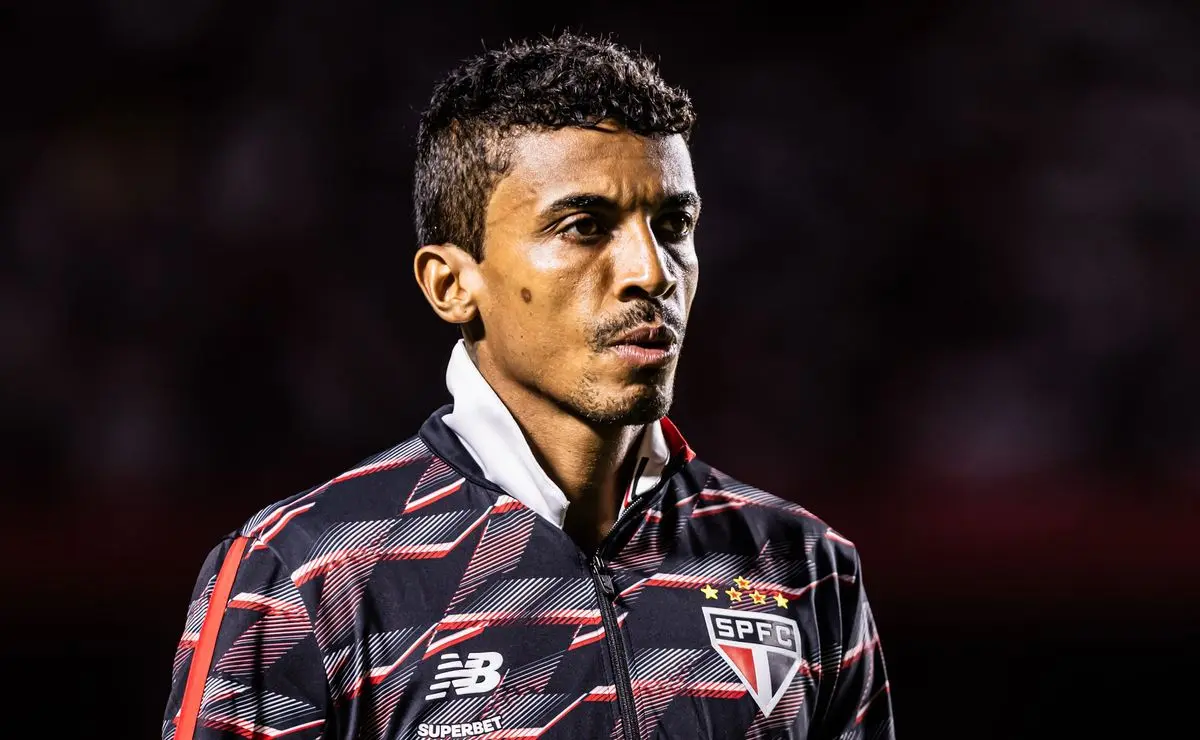 São Paulo nega e Luiz Gustavo pode forçar ida ao Palmeiras