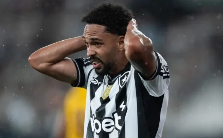 São Paulo responde a Botafogo sobre Ferraresi e Pablo Maia, e propõe troca por Vitinho