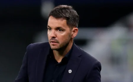 Técnico Nicolás Larcamón se rende ao Flamengo após derrota do Cruz Azul: Mais fortes do mundo Técnico Nicolás Larcamón se rende ao Flamengo após derrota do Cruz Azul: "Mais fortes do mundo"